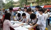Hanoi provides career guidance for students
