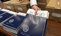 Obama submits 2015 US budget proposal