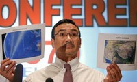Malaysia steps up search for missing jet