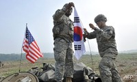 South Korea, US launch massive landing drill