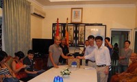 Vietnamese in Sri Lanka donate for soldiers on duty at China’ oil rig location