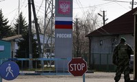     Ukraine reinforces eastern border control