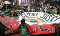 Global rallies call for climate change actions