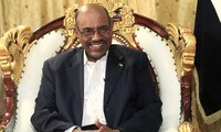 Sudan expels 2 senior UN officials
