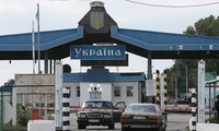 Ukraine tightens entry rules for Russians