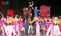 Youth art performance marks 40th anniversary of national reunification
