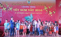 Ho Chi Minh city helps workers celebrate Tet holiday