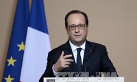 French President chairs security meeting on Syria, Iraq
