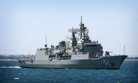 Australian naval ship visits Cam Ranh port