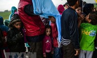 Greek islands overloaded with migrants