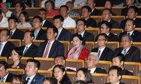 National Assembly Chairwoman attends art performance honoring Vietnam-China friendship