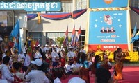 Treffen zum 33. Jahrestag des Sieges gegen die Roten Khmer