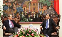 Vorsitzender des US-Ausschusses für Geschäftsordnung Dreier besucht Vietnam