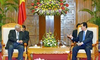 Premierminister Nguyen Tan Dung trifft Indiens Landwirtschaftsminister