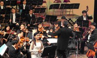 Hanoier Sinfonieorchester spielt in Japan