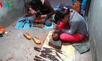 Feinheit der Holzgravur in Thiet Ung