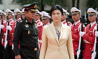 Übergangsregierung in Thailand will mit Armee zusammenhalten