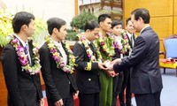 Premierminister Nguyen Tan Dung fordert eine stärkere Rolle der Jugendlichen