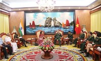 Generaloberst Nguyen Chi Vinh trifft Delegation des indischen Verteidigungsministeriums   