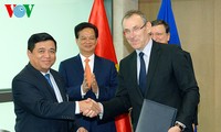 Rückblick auf die Ergebnisse der Europa-Reise von Premierminister Nguyen Tan Dung