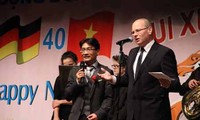 Vietnamesische Gemeinschaften weltweit begrüßen das Neujahrsfest Tet
