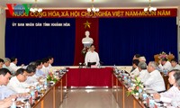 Premierminister Nguyen Tan Dung:Provinz Khanh Hoa soll auf Förderung des Tourismus achten