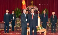 Premierminister Nguyen Tan Dung empfängt internationale Gäste