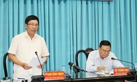 Vizepremierminister, Außenminister Pham Binh Minh besucht Provinz Ben Tre