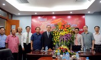 Vorsitzender der Vaterländischen Front Vietnams beglückwünscht Online-Zeitung „Vietnamnet“