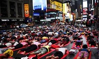 UNO feiert den 1. Welt-Yoga-Tag  