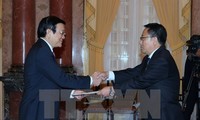 Staatspräsident Truong Tan Sang empfängt ausländische Botschafter 