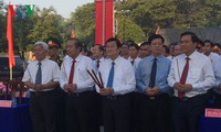 Staatspräsident Truong Tan Sang zu Gast beim 75. Jahrestag des Aufstands des Südens in Long An