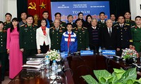 Vietnamesische Jugendliche unter Leitung der Kommunistischen Partei Vietnam