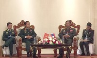 Bilaterale Treffen des Generals Do Ba Ty am Rande der ADCFIM-13