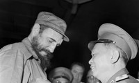 Ehemaliger kubanischer Präsident Fidel Castro im Herzen der Vietnamesen