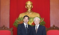 KPV-Generalsekretär Nguyen Phu Trong empfängt Bürgermeister von Vientiane