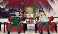 Vizevorsitzende der Militärkommission der KPCh empfängt vietnamesischen Vizeverteidigungsministerium