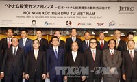 Premierminister Nguyen Xuan Phuc nimmt an Konferenz für Investitionen in Vietnam teil