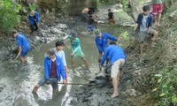 Die Jugendliche engagieren sich für die Freiwilligenarbeit im Sommer