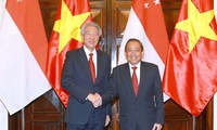 Ständiger Vizepremierminister Truong Hoa Binh besucht Singapur