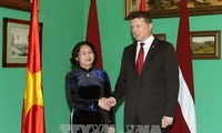 Vizestaatspräsidentin Dang Thi Ngoc Thinh besucht Lettland