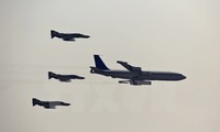 Iran testet neuartige Bombe bei Luftmanöver