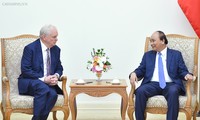 Premierminister Nguyen Xuan Phuc empfängt Professor der US-Universität Harvard