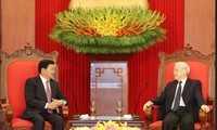 KPV-Generalsekretär Nguyen Phu Trong empfängt den laotischen Premierminister 