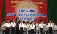 Vizestaatspräsidentin Dang Thi Ngoc Thinh nimmt an der Feier zum 89. Gründungstag der KPV in Provinz Vinh Long teil