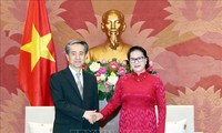 Parlamentspräsidentin Nguyen Thi Kim Ngan empfängt den neuen chinesischen Botschafter in Vietnam