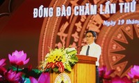  Vizepremierminister Vu Duc Dam nimmt am nationalen Festtag für Kultur, Sport und Tourismus der Volksgruppe der Cham tei