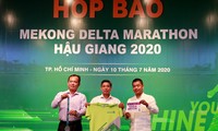 Fast 7000 Läufer nehmen am Mekong Delta-Marathonlauf Hau Giang teil
