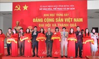 Ausstellung “Kommunistische Partei Vietnams - Parteitag und Errungenschaft“