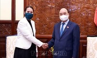 Staatspräsident Nguyen Xuan Phuc empfängt die neuseeländische Botschafterin in Vietnam